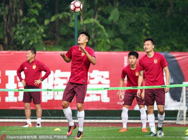 电影笑点密集、台词幽默，又拍出了接地气的感动，以;西虹市宇宙为;国庆三部曲增添一抹喜剧的亮色